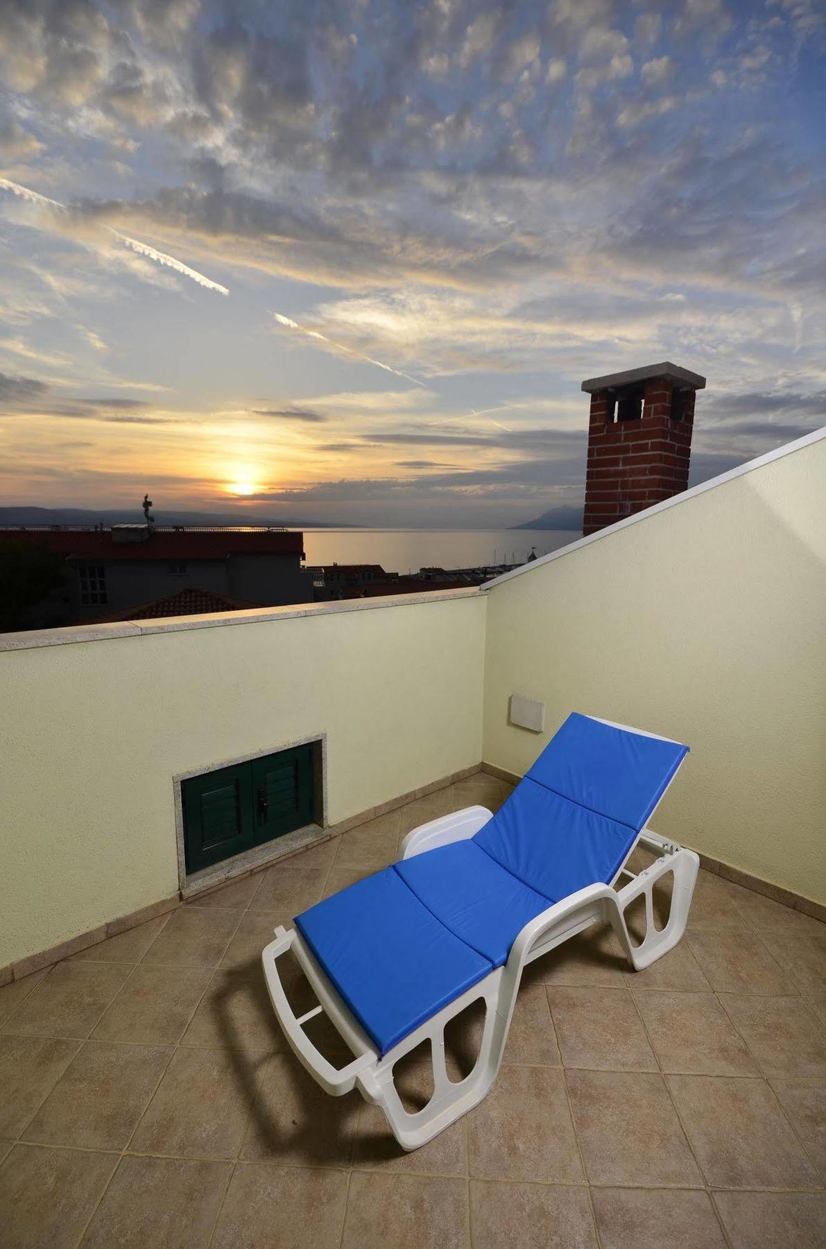 House Topic Baška Voda Buitenkant foto