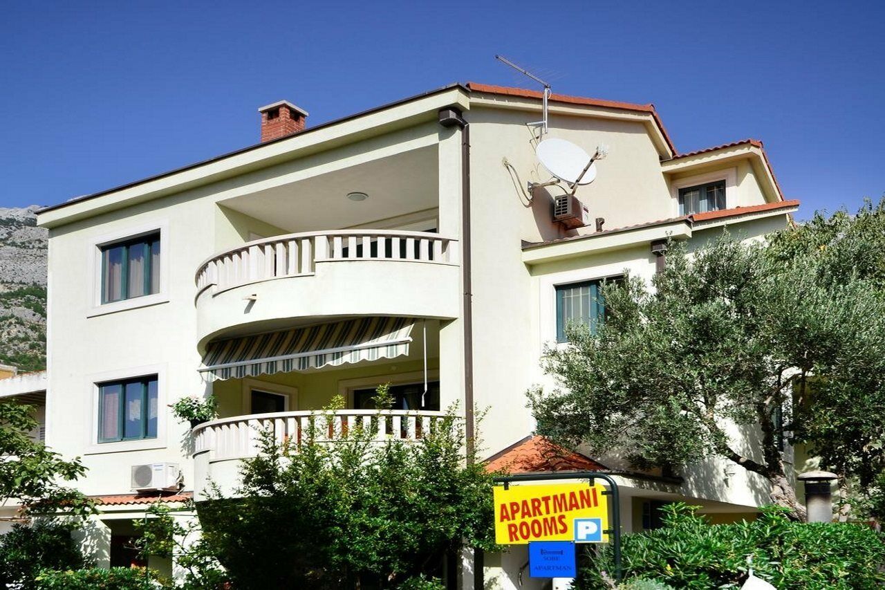 House Topic Baška Voda Buitenkant foto